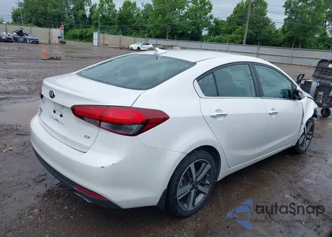 2017 Kia Forte Ex z USA, uszkodzony, nr VIN 3KPFL4A85HE005713